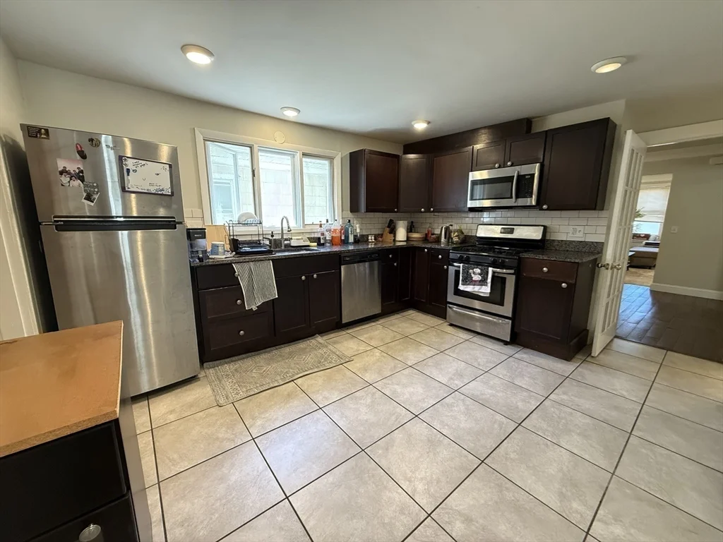 3 bed, 1 bath apartment for rent at 13-15 Pennsylvania Ave Unit 2, East Somerville — photo 9 of 14