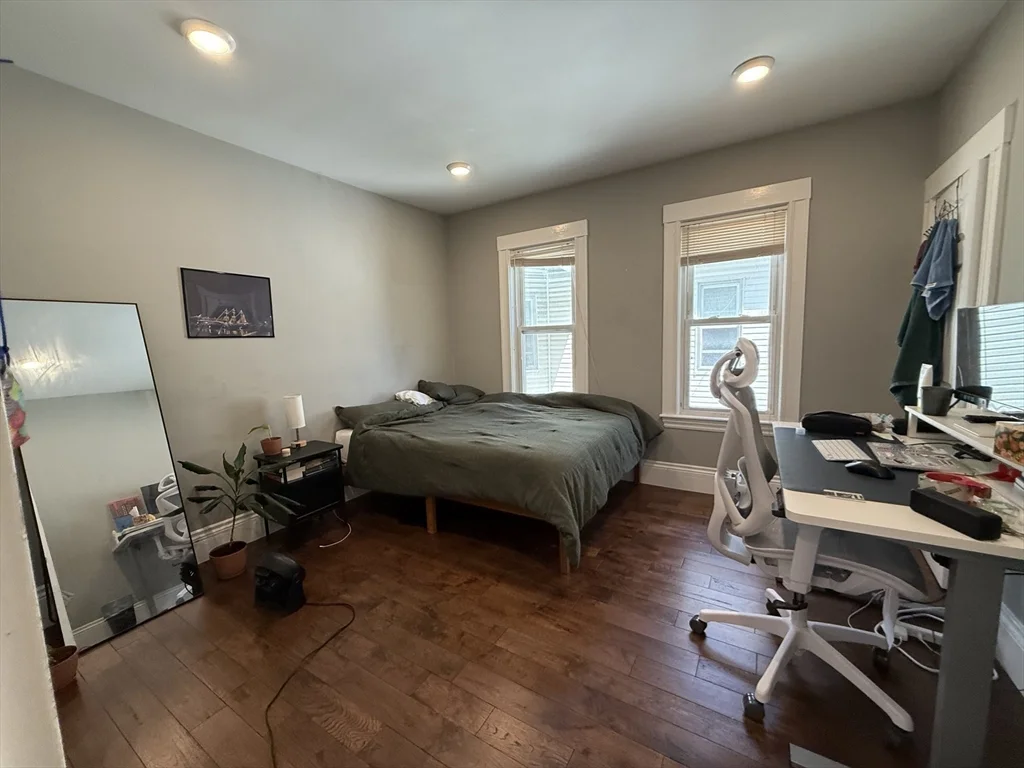 3 bed, 1 bath apartment for rent at 13-15 Pennsylvania Ave Unit 2, East Somerville — photo 7 of 14
