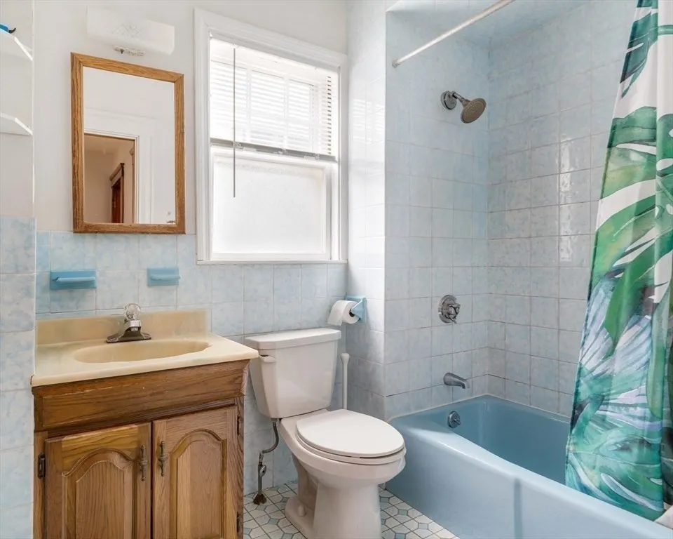 3 bed, 1 bath apartment for rent at 13-15 Upland Unit 1, Tufts University — photo 5 of 12