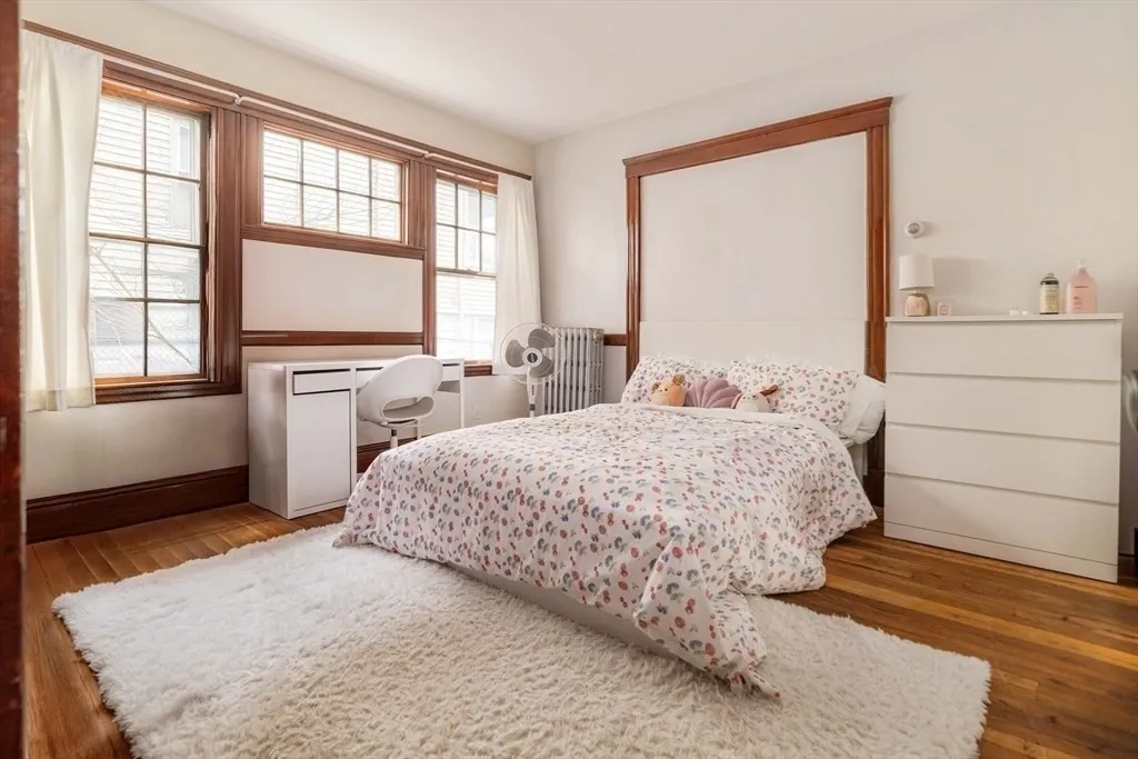 3 bed, 1 bath apartment for rent at 13-15 Upland Unit 1, Tufts University — photo 9 of 12