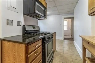 1 bed, 1 bath apartment for rent at 13-1R Mansfield St Unit 2, Allston — photo 5 of 16