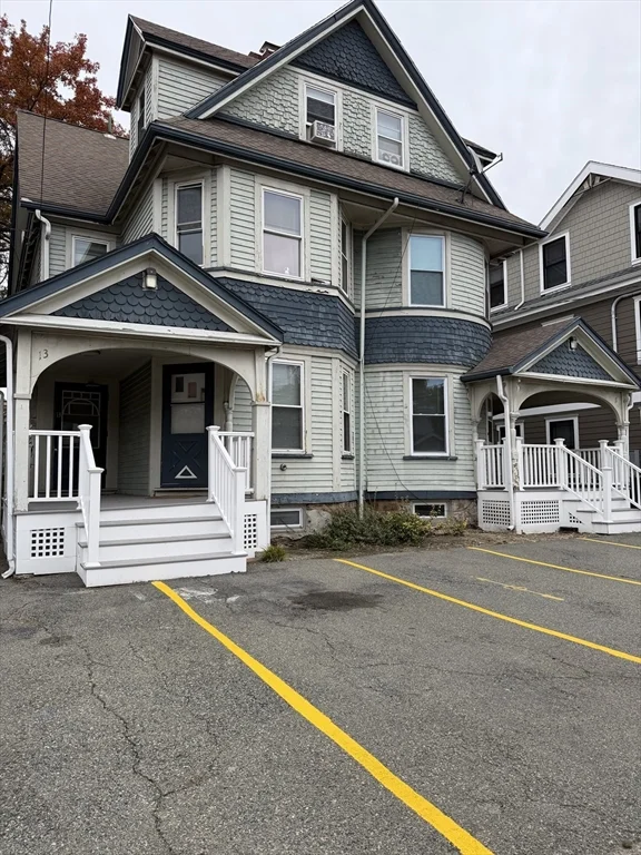 1 bed, 1 bath apartment for rent at 13-1R Mansfield St Unit 2, Allston — photo 1 of 16