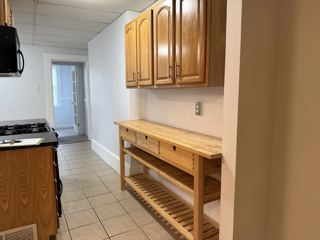 1 bed, 1 bath apartment for rent at 13-1R Mansfield St Unit 2, Allston — photo 6 of 16