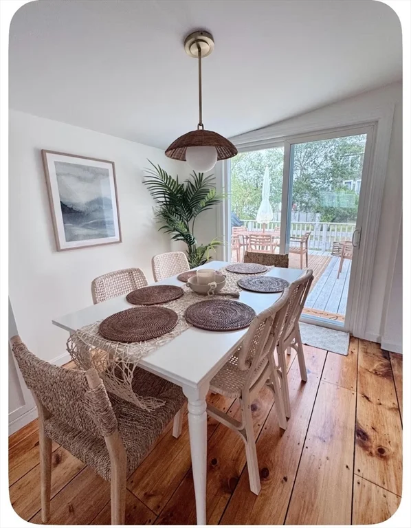 3 bed, 1 bath apartment for rent at 13 55th St Unit WINTER, Plum Island — photo 3 of 21