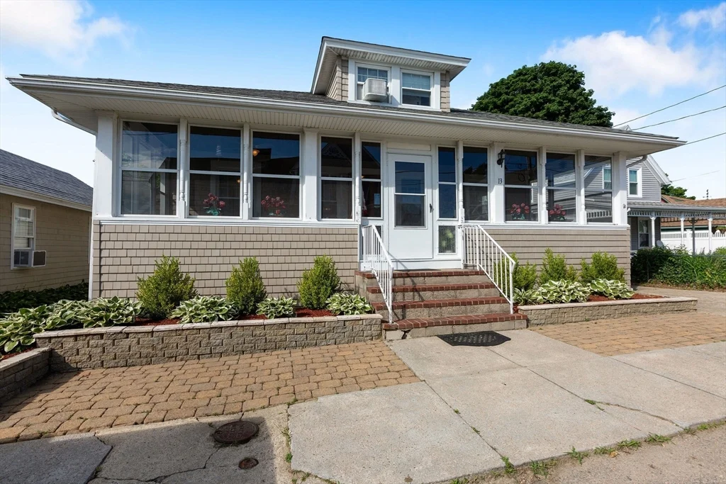 7 bed, 1 bath apartment for rent at 13 5th St, Wareham — photo 1 of 42