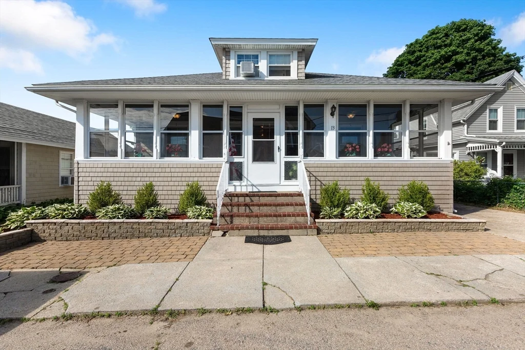 7 bed, 1 bath apartment for rent at 13 5th St, Wareham — photo 2 of 42