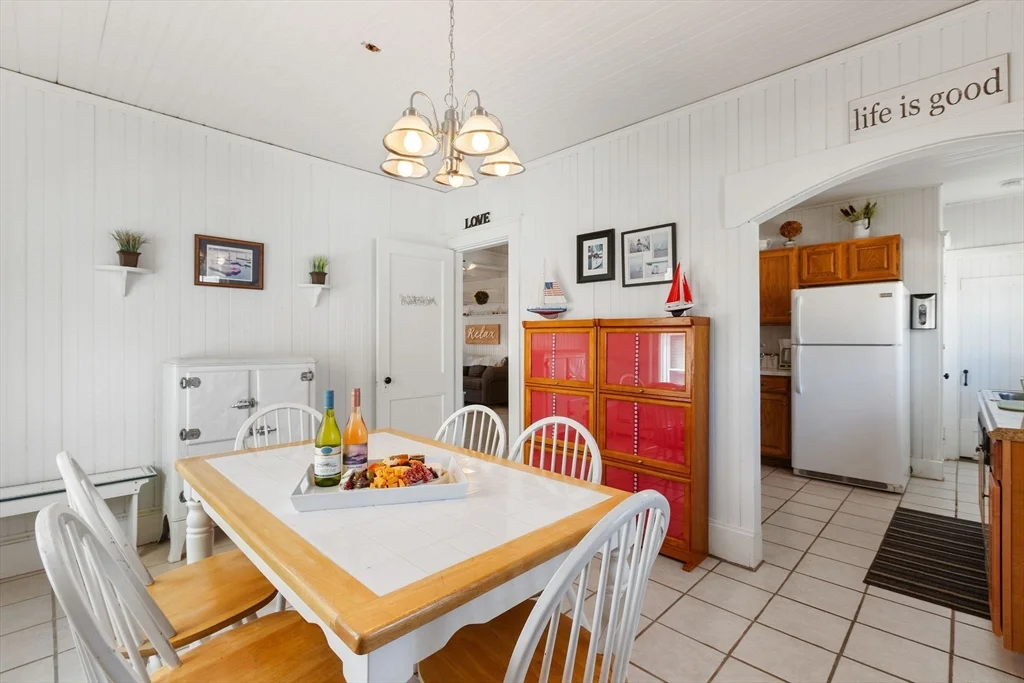 7 bed, 1 bath apartment for rent at 13 5th St, Wareham — photo 16 of 42