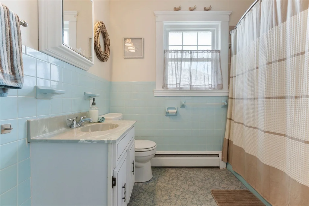 7 bed, 1 bath apartment for rent at 13 5th St, Wareham — photo 38 of 42