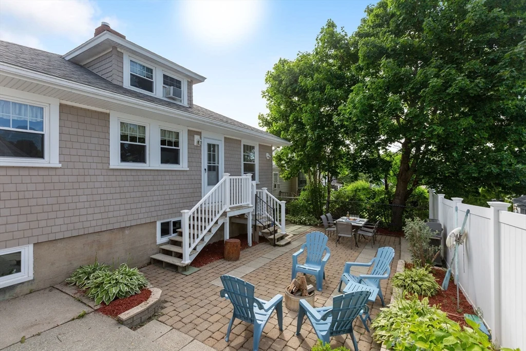 7 bed, 1 bath apartment for rent at 13 5th St, Wareham — photo 39 of 42