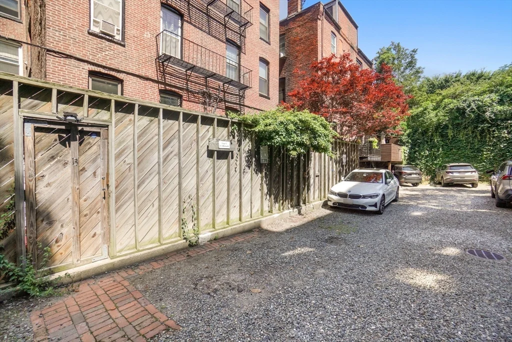 3 bed, 3 bath apartment for rent at 13 Albemarle St Unit 1, Back Bay — photo 23 of 25