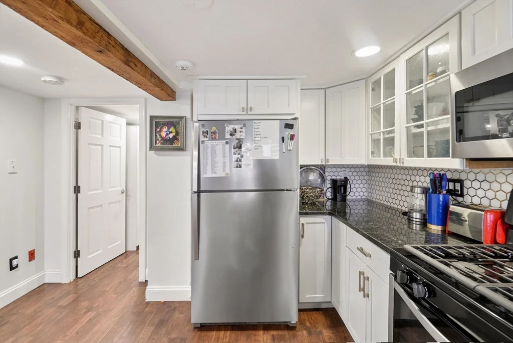 3 bed, 3 bath apartment for rent at 13 Albemarle St Unit 1, Back Bay — photo 6 of 25