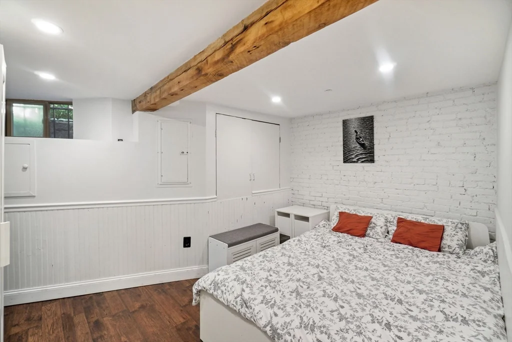 3 bed, 3 bath apartment for rent at 13 Albemarle St Unit 1, Back Bay — photo 16 of 25