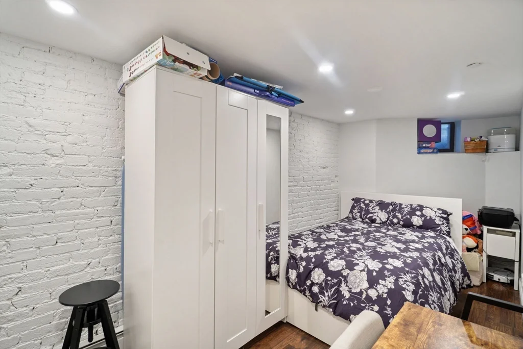 3 bed, 3 bath apartment for rent at 13 Albemarle St Unit 1, Back Bay — photo 19 of 25