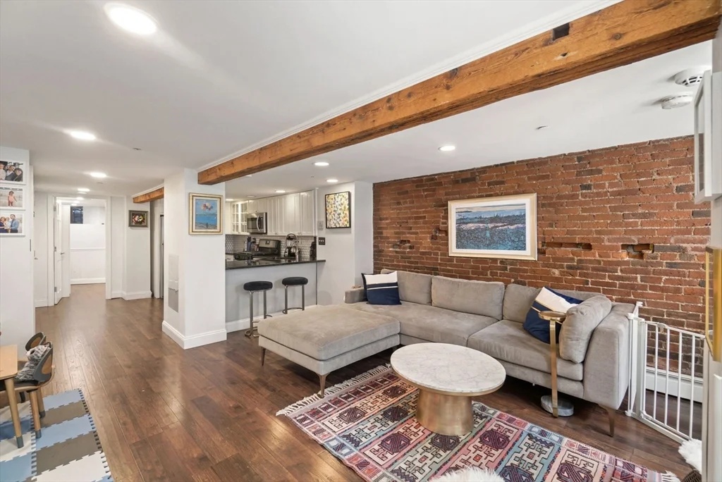3 bed, 3 bath apartment for rent at 13 Albemarle St Unit 1, Back Bay