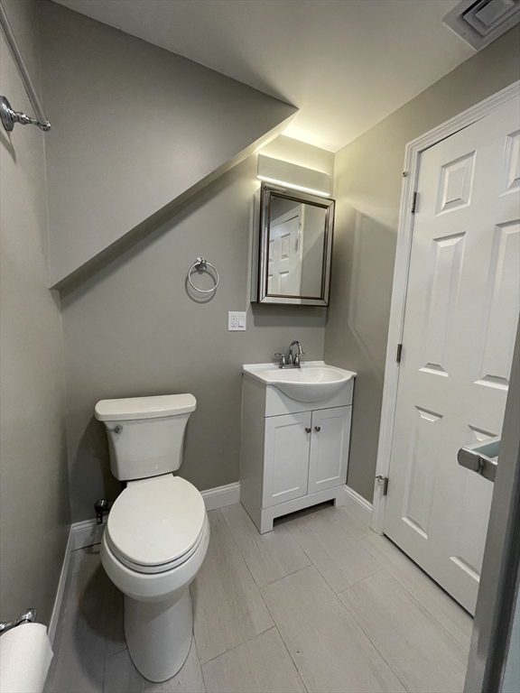1 bed, 1 bath apartment for rent at 13 Albion St Unit 3, South Medford — photo 9 of 14