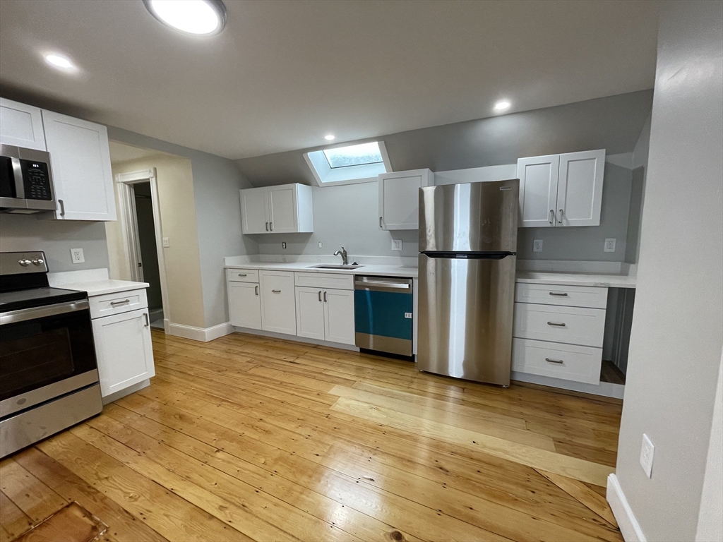 1 bed, 1 bath apartment for rent at 13 Albion St Unit 3, South Medford — photo 1 of 14
