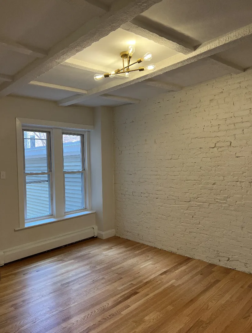 2 bed, 1 bath apartment for rent at 13 Anderson St Unit 1, Beacon Hill — photo 4 of 9