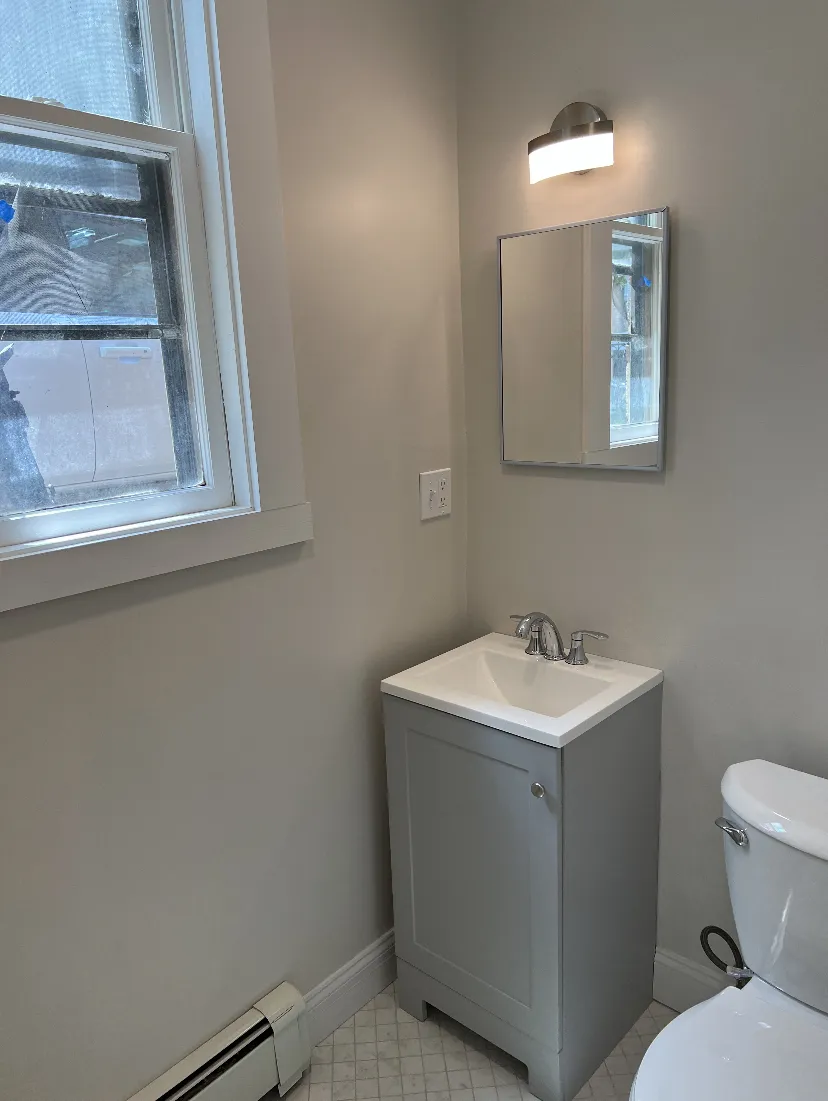 2 bed, 1 bath apartment for rent at 13 Anderson St Unit 1, Beacon Hill — photo 6 of 9