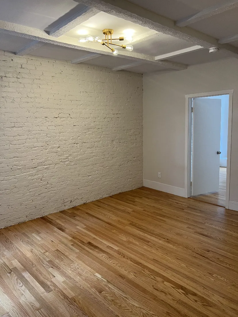 2 bed, 1 bath apartment for rent at 13 Anderson St Unit 1, Beacon Hill — photo 3 of 9