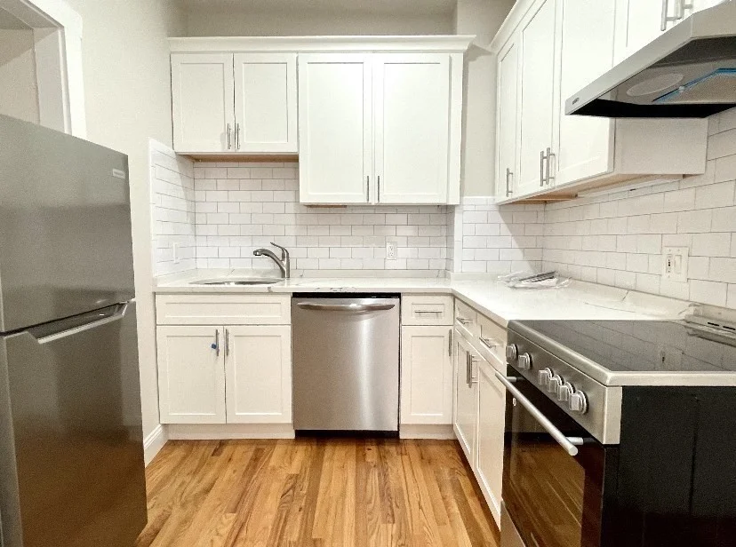 3 bed, 1 bath apartment for rent at 13 Anderson St Unit 2, Beacon Hill — photo 2 of 10