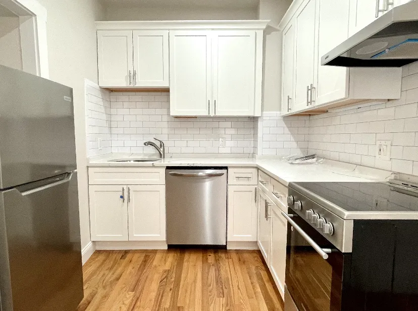 3 bed, 1 bath apartment for rent at 13 Anderson St Unit 22, Beacon Hill — photo 2 of 12