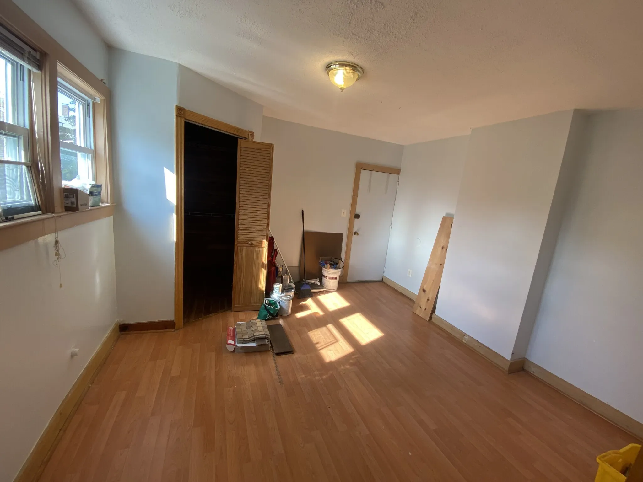 4 bed, 1.5 bath apartment for rent at 13 Andrew St Unit 1, Cambridgeport — photo 6 of 17