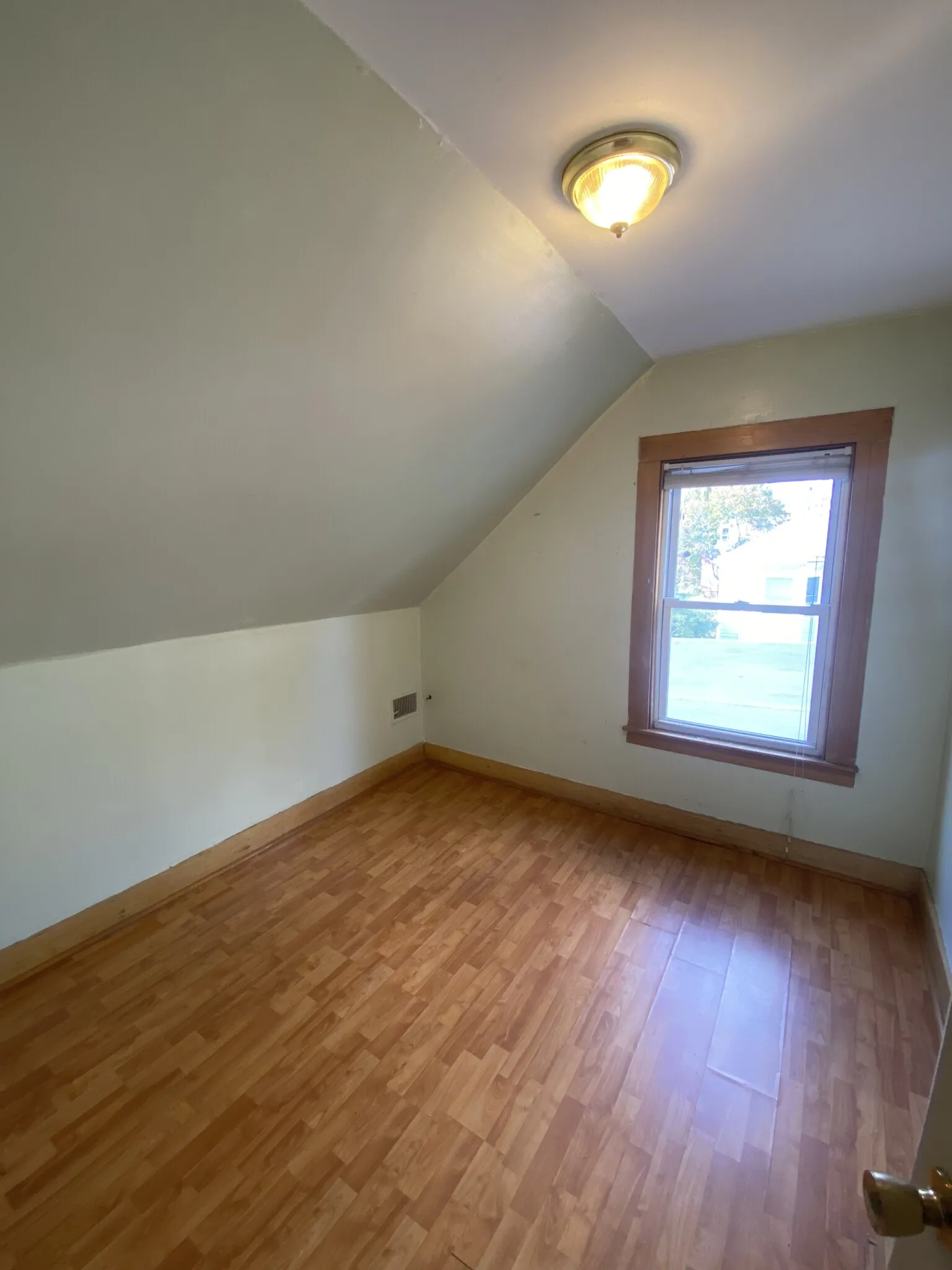 4 bed, 1.5 bath apartment for rent at 13 Andrew St Unit 1, Cambridgeport — photo 11 of 17