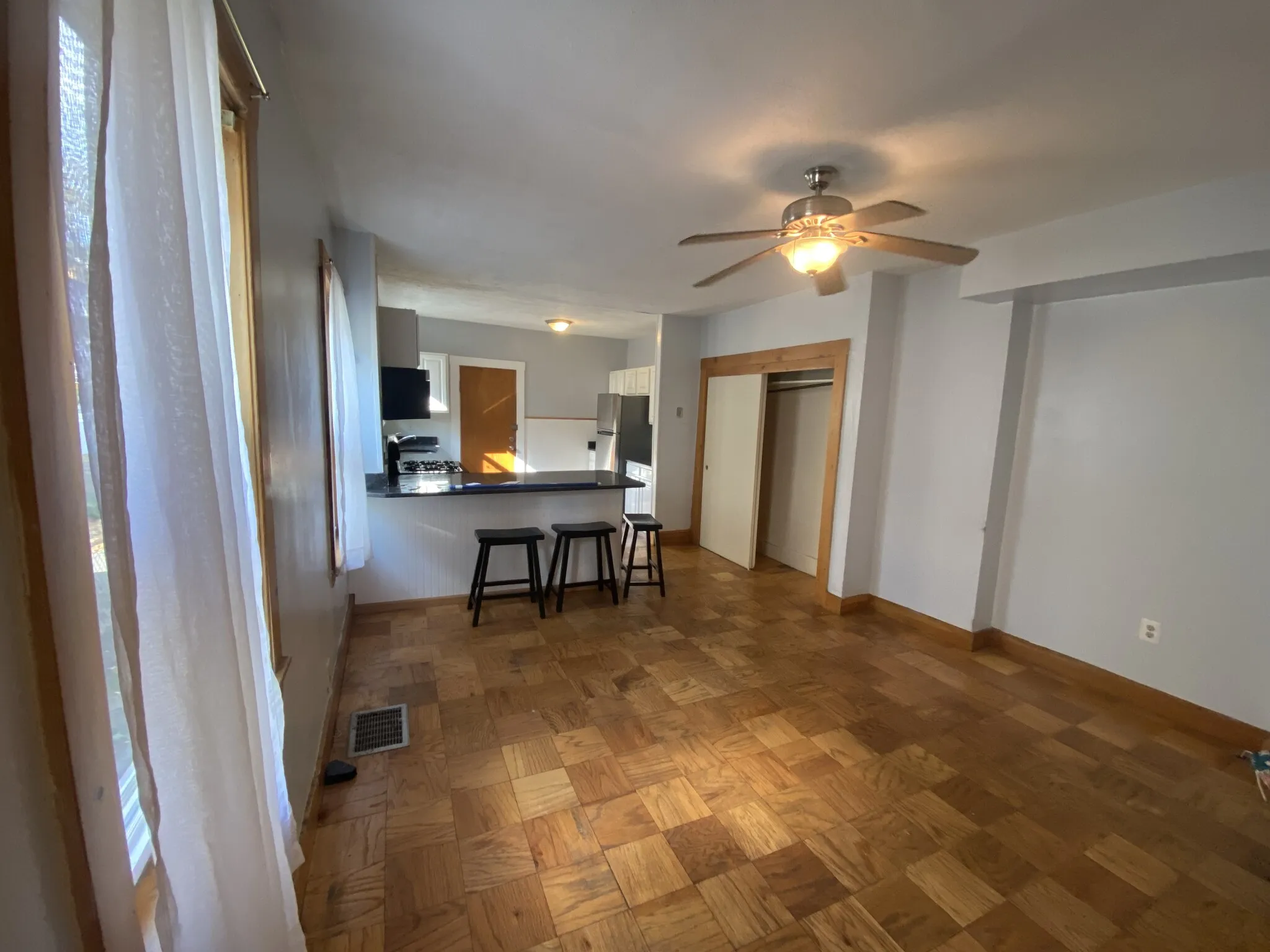 4 bed, 1.5 bath apartment for rent at 13 Andrew St Unit 1, Cambridgeport — photo 2 of 17
