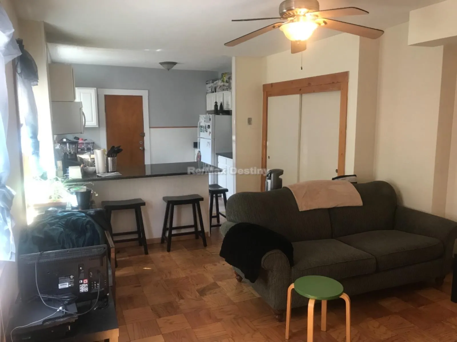 4 bed, 1.5 bath apartment for rent at 13 Andrew St Unit 1, Cambridgeport — photo 12 of 17
