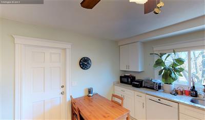 4 bed, 2 bath apartment for rent at 13 Arlington St Unit 2, East Somerville — photo 3 of 11