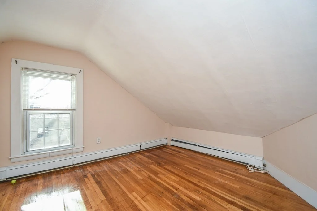 3 bed, 1 bath apartment for rent at 13 Ash St Unit 2, Quincy — photo 6 of 33