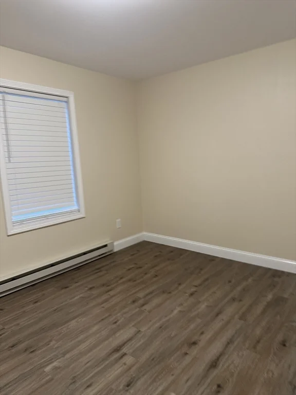 1 bed, 1 bath apartment for rent at 13 B Waushacum Unit 2, Sterling — photo 8 of 17