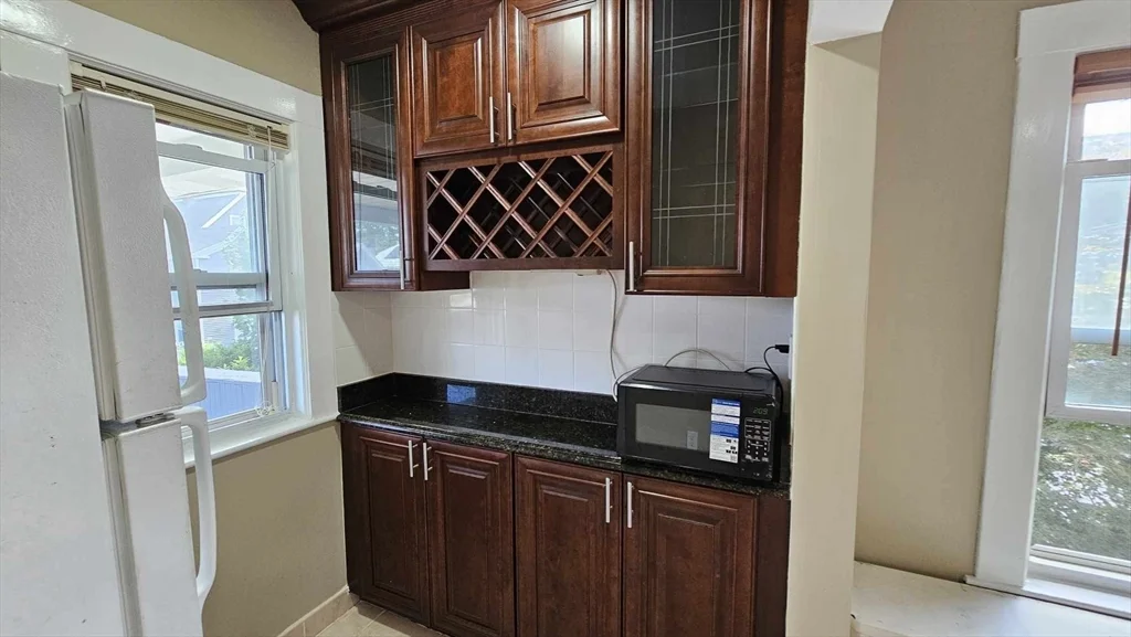 4 bed, 1 bath apartment for rent at 13 Beacon St Unit 2nd Floor, Quincy — photo 6 of 20