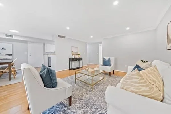 2 bed, 1 bath apartment for rent at 13 Beals Cove Rd Unit J, Hingham — photo 4 of 12