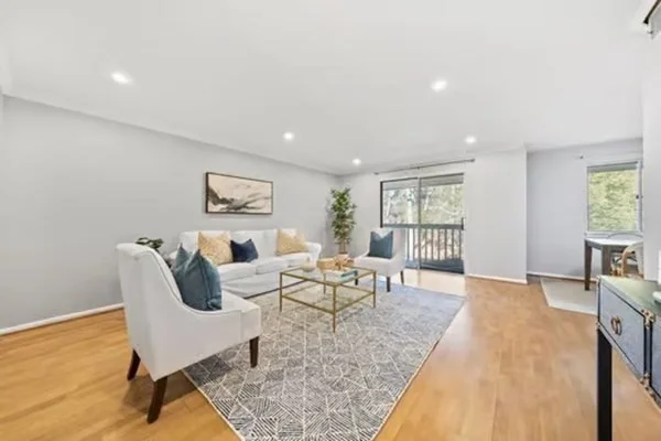 2 bed, 1 bath apartment for rent at 13 Beals Cove Rd Unit J, Hingham — photo 2 of 12