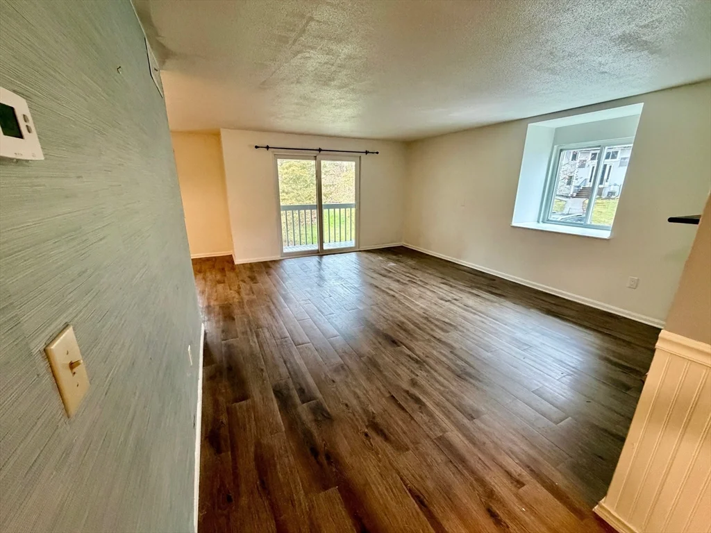 2 bed, 1 bath apartment for rent at 13 Beals Cove Rd Unit K, Hingham — photo 6 of 7