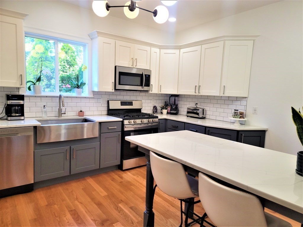 2 bed, 1 bath apartment for rent at 13 Belknap St Unit 111, Dedham
