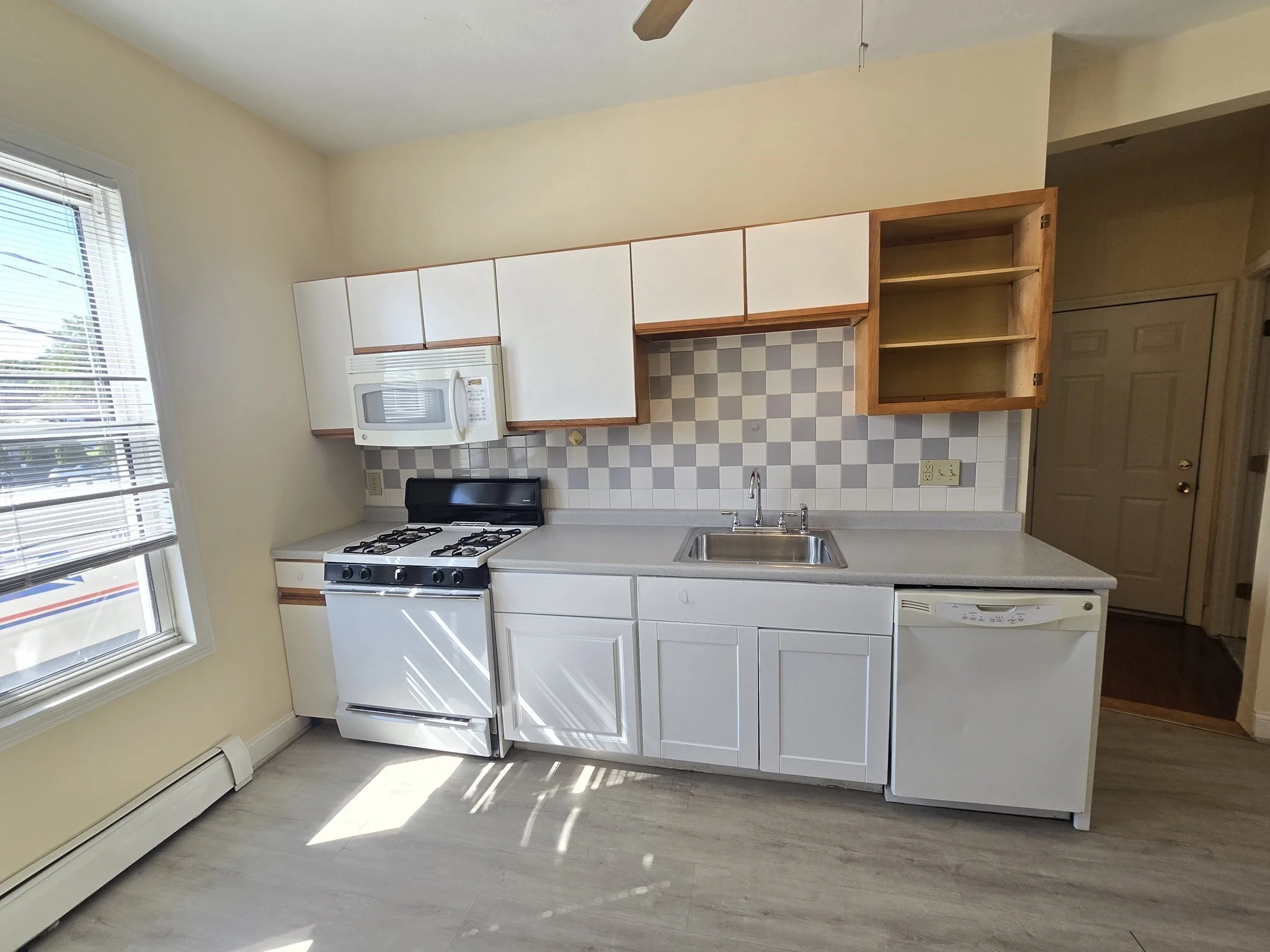 2 bed, 1 bath apartment for rent at 13 Bismarck St Unit 1, Jamaica Plain — photo 11 of 17