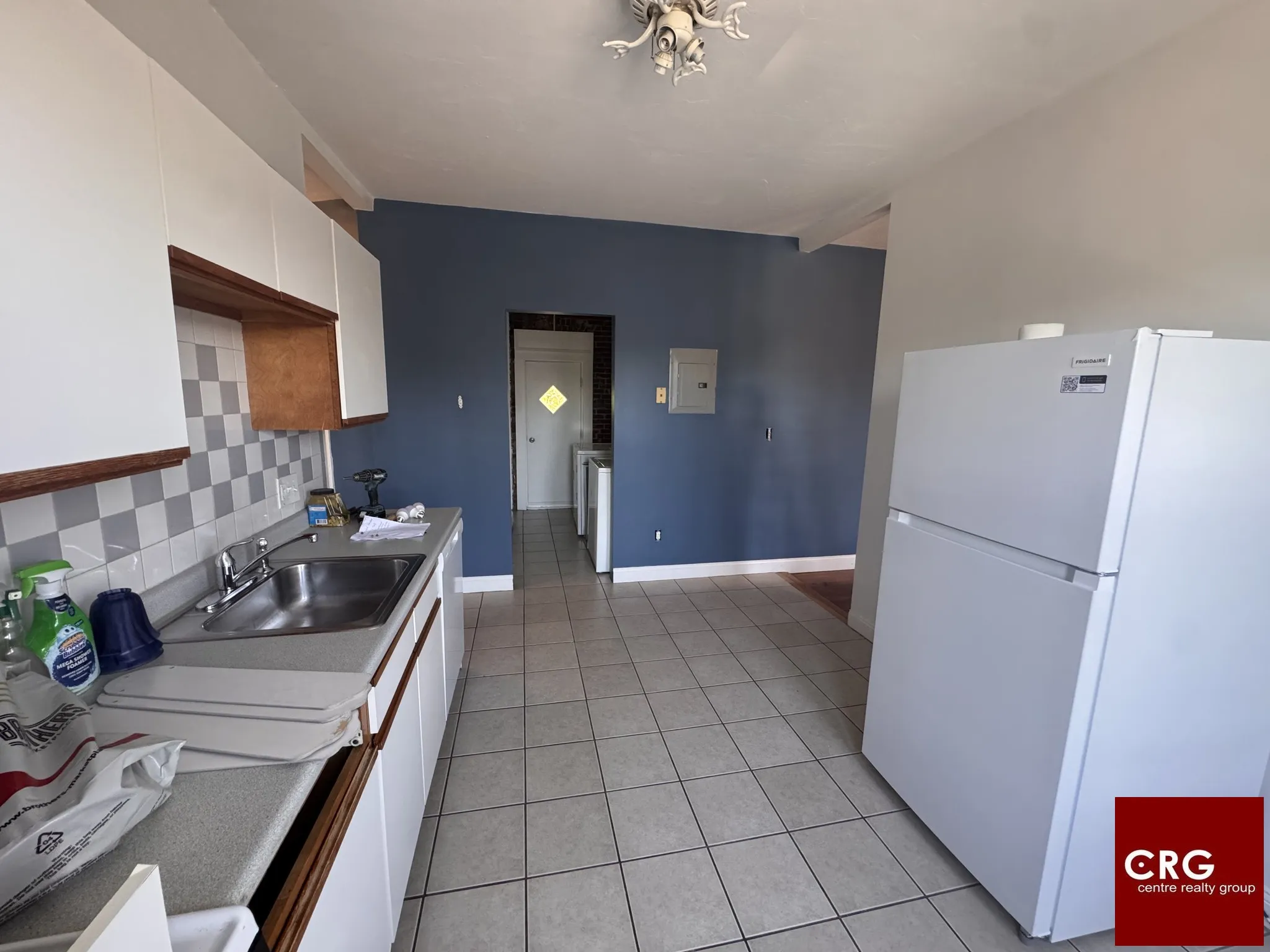 3 bed, 1 bath apartment for rent at 13 Bismarck St Unit 3, Jamaica Plain — photo 10 of 19