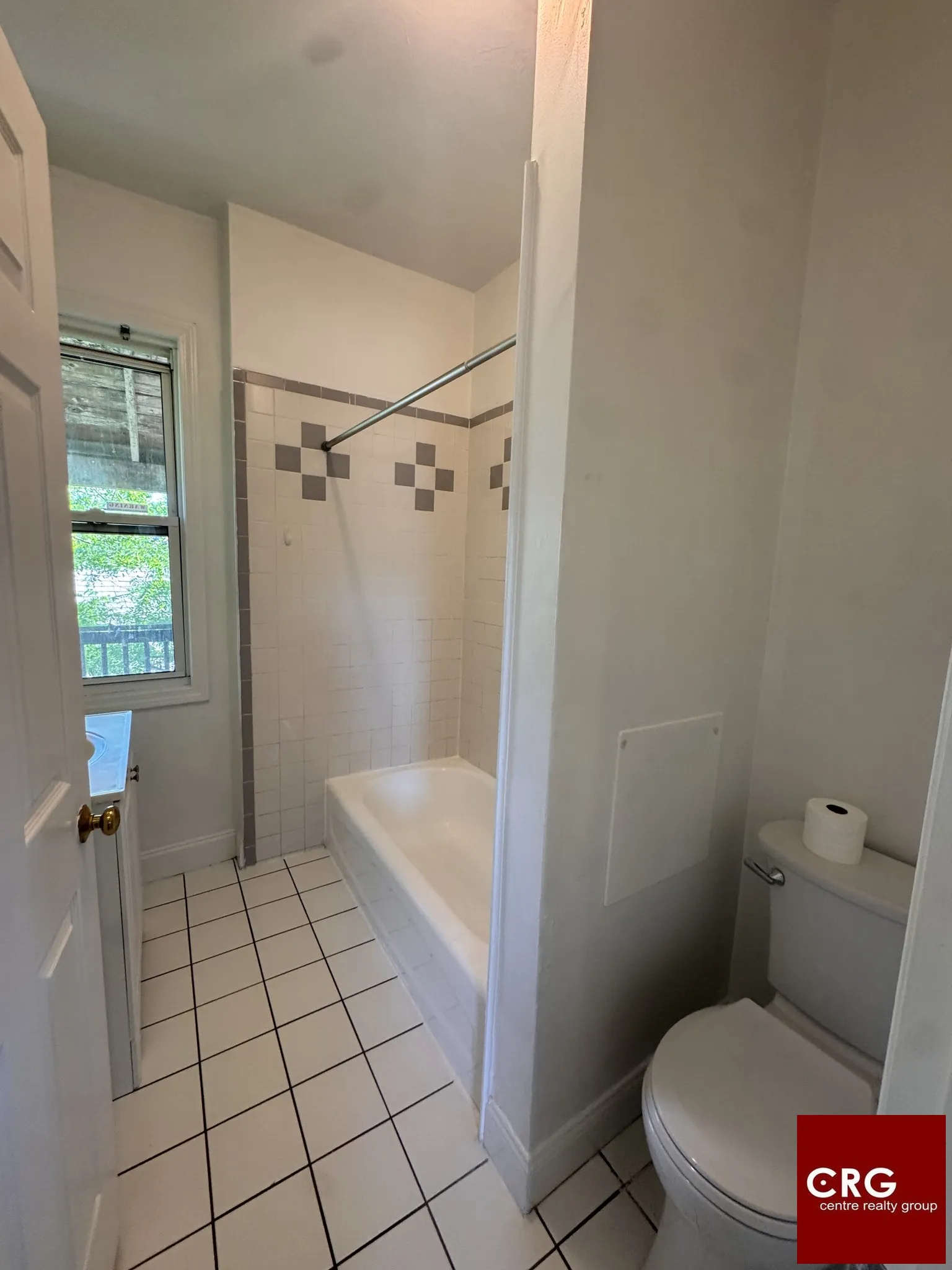3 bed, 1 bath apartment for rent at 13 Bismarck St Unit 3, Jamaica Plain — photo 14 of 19