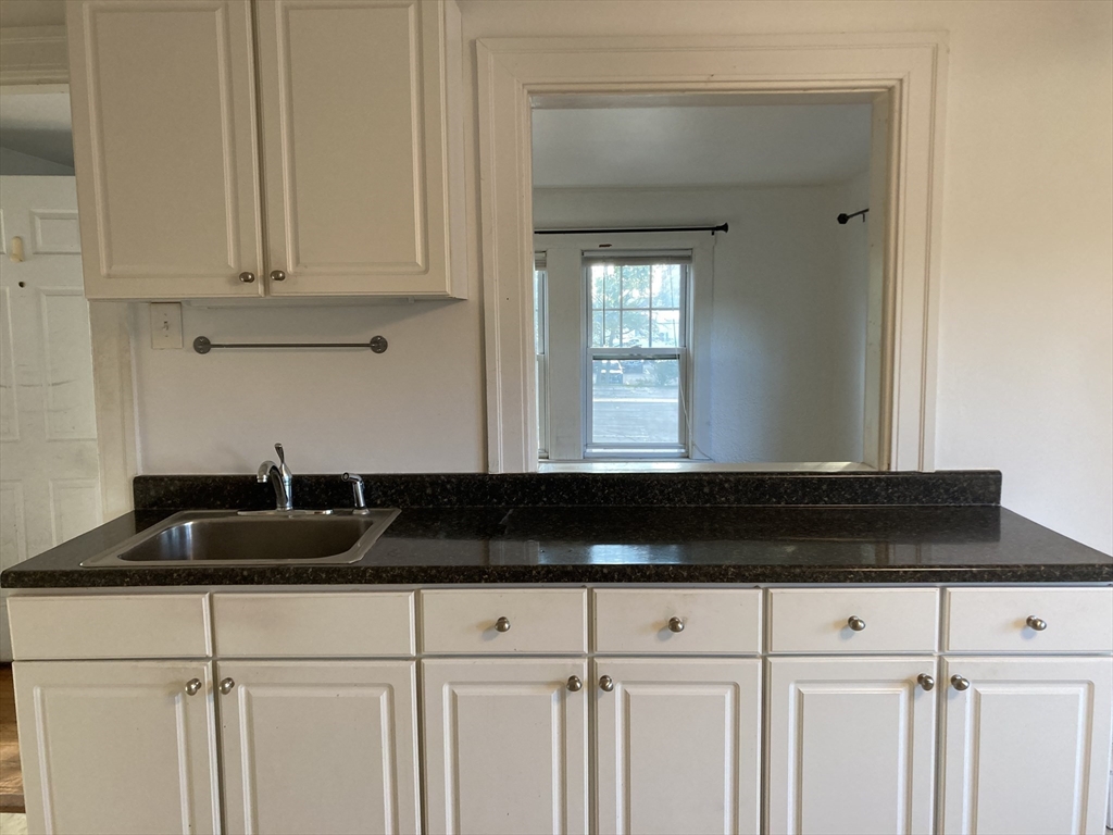 2 bed, 1 bath apartment for rent at 13 Blanchard Rd Unit 4, Weymouth — photo 3 of 25