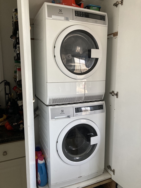 2 bed, 1 bath apartment for rent at 13 Blanchard Rd Unit 4, Weymouth — photo 5 of 25
