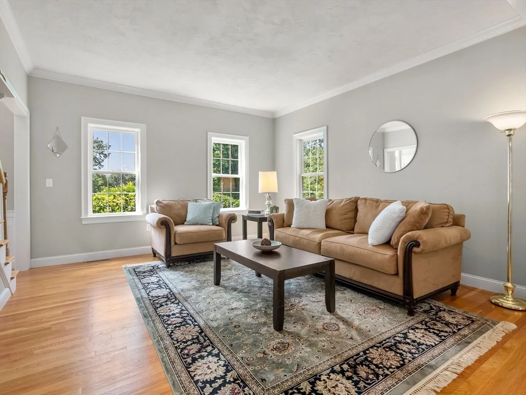 4 bed, 2 bath apartment for rent at 13 Breakneck Hill Rd Unit 1, Hopkinton — photo 10 of 37