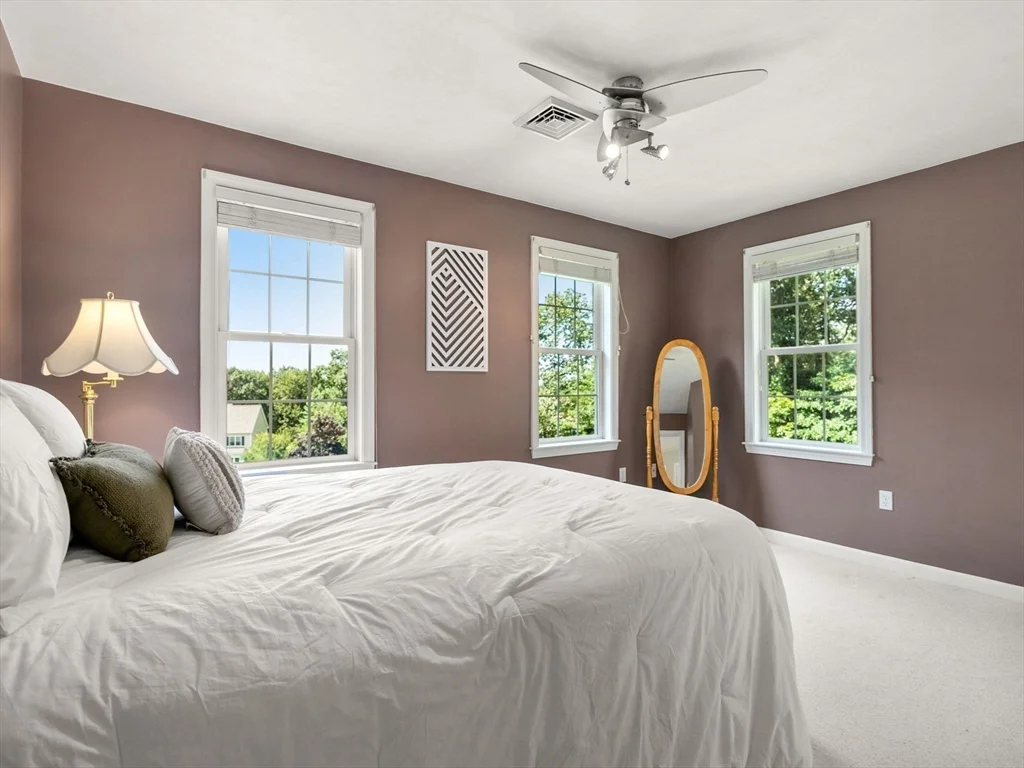 4 bed, 2 bath apartment for rent at 13 Breakneck Hill Rd Unit 1, Hopkinton — photo 33 of 37