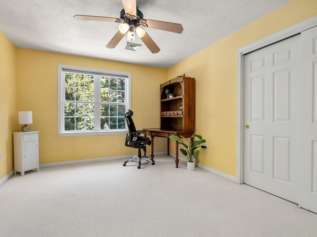 4 bed, 2 bath apartment for rent at 13 Breakneck Hill Rd Unit 1, Hopkinton — photo 31 of 37