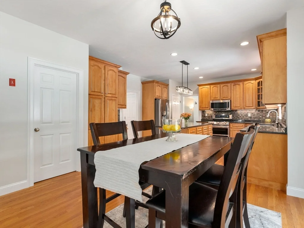 4 bed, 2 bath apartment for rent at 13 Breakneck Hill Rd Unit 1, Hopkinton — photo 15 of 37