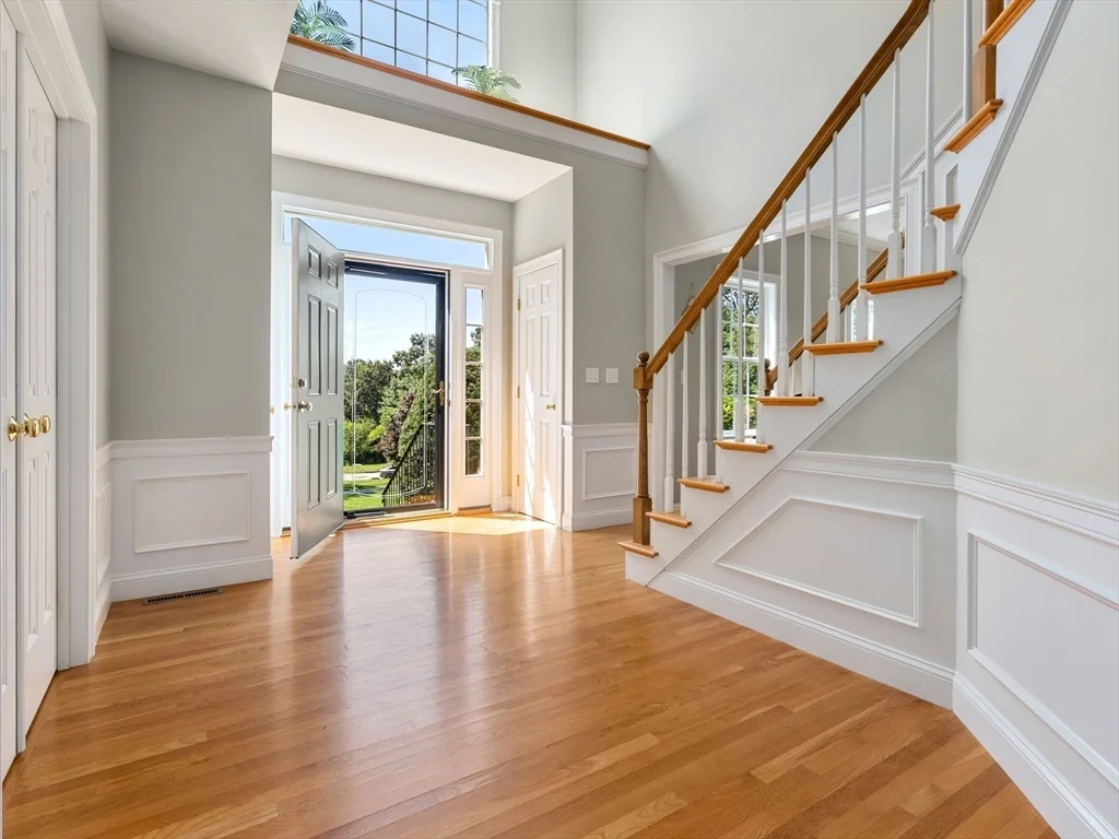 4 bed, 2 bath apartment for rent at 13 Breakneck Hill Rd Unit 1, Hopkinton — photo 8 of 37