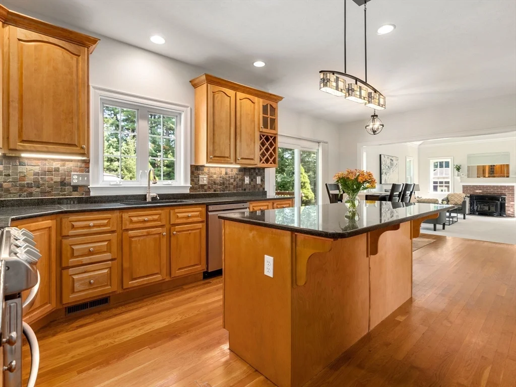 4 bed, 2 bath apartment for rent at 13 Breakneck Hill Rd Unit 1, Hopkinton — photo 13 of 37