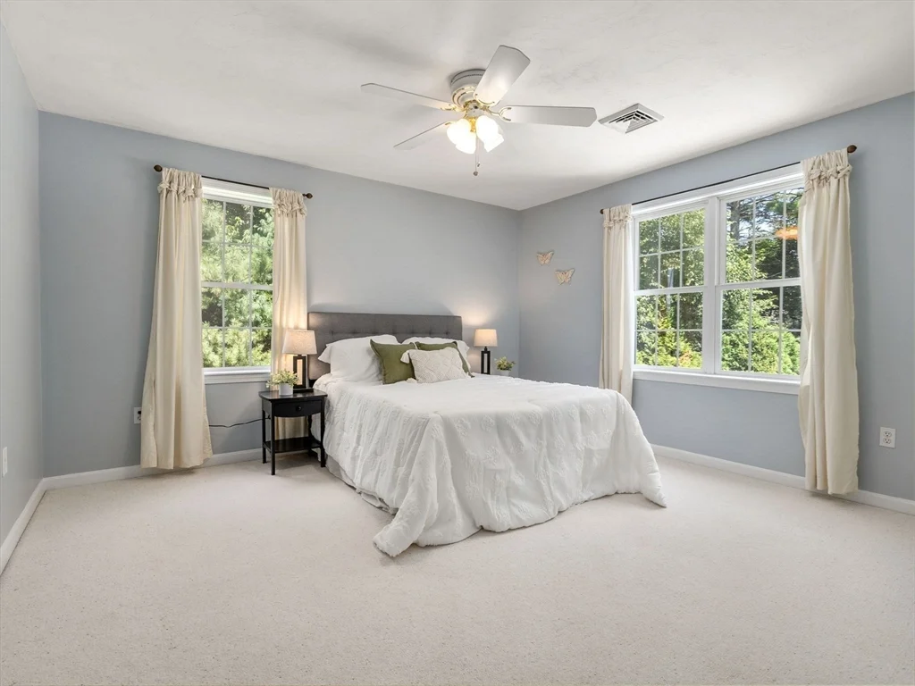 4 bed, 2 bath apartment for rent at 13 Breakneck Hill Rd Unit 1, Hopkinton — photo 29 of 37