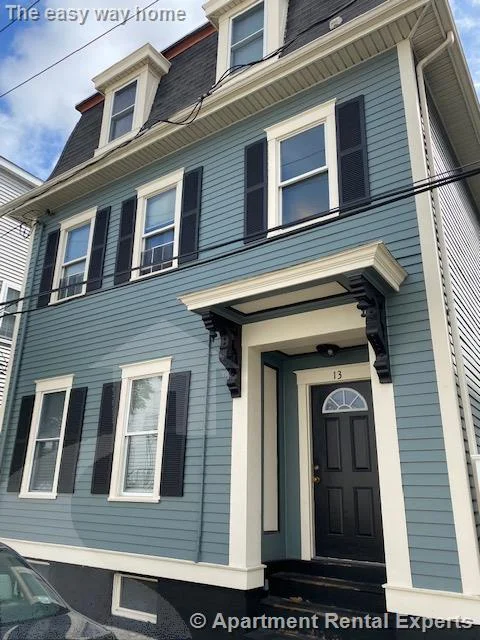 3 bed, 1 bath apartment for rent at 13 Brighton St Unit 1, Charlestown